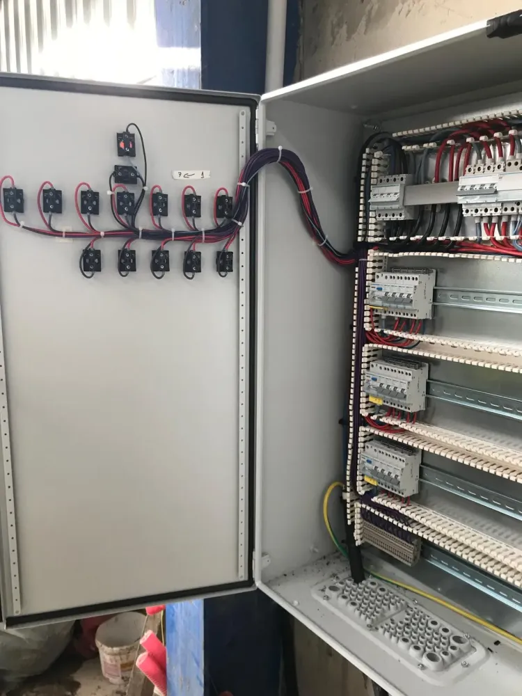 Tableau électrique près de Pacy sur Eure