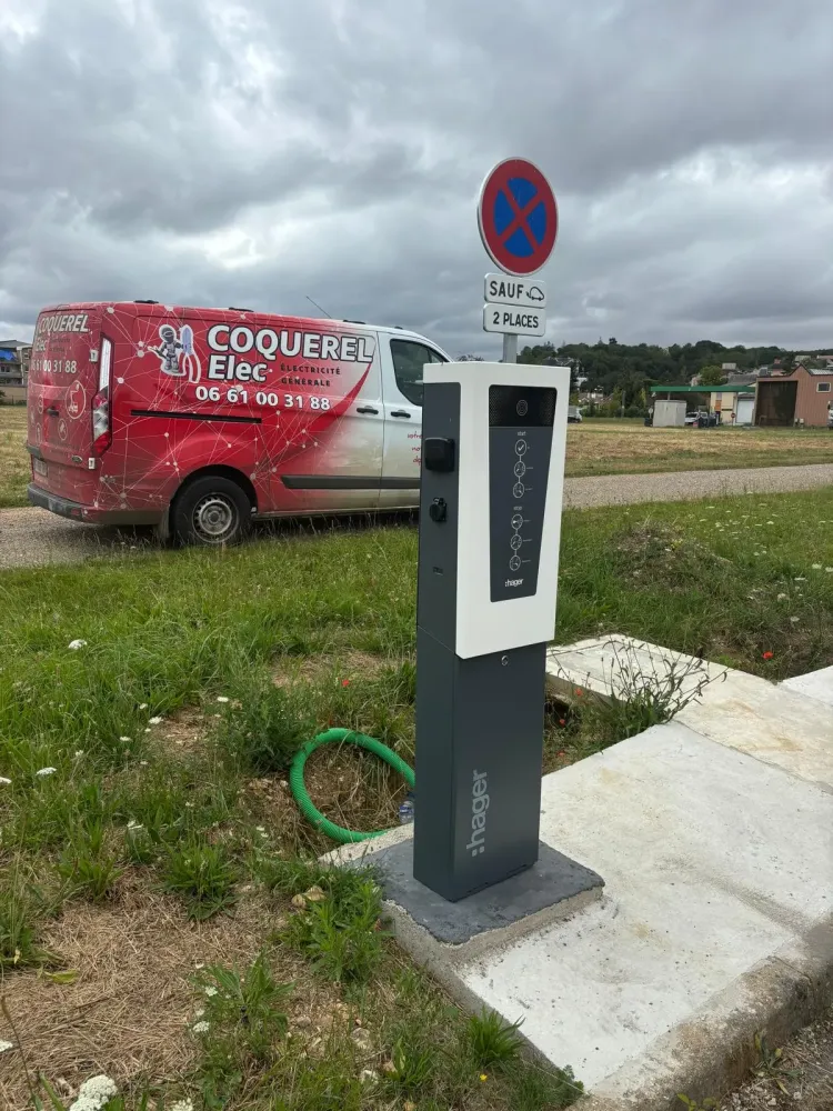 Borne de recharge près de Les Andelys